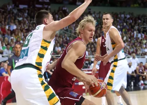 Jānis Timma Latvijas basketbola izlases spēlēs un treniņos